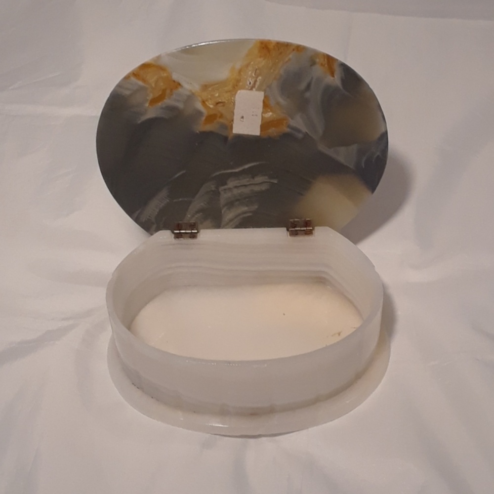 Marble trinket box clam shaped - Picture 3 of 8